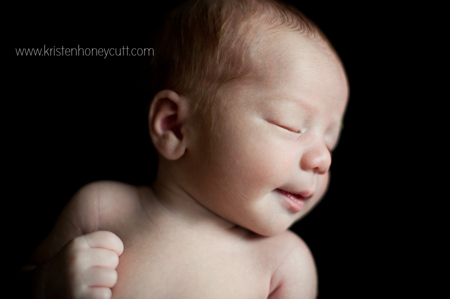 Newborn portrait by Seattle and Mill Creek Newborn Photographer Kristen Honeycutt