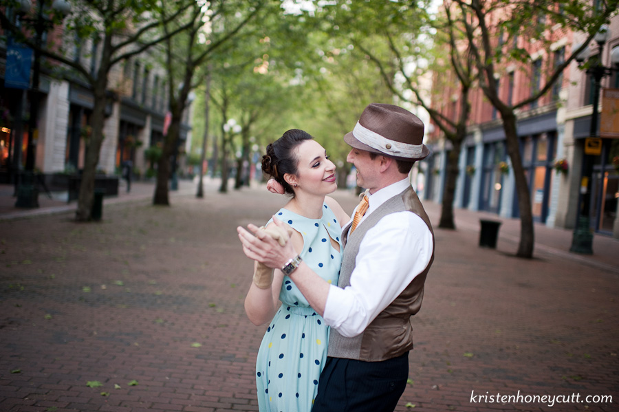 Seattle wedding photographer photographs engaged couple in Pioneer Square